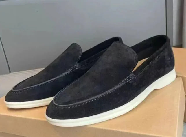 Noir Classic Loafer