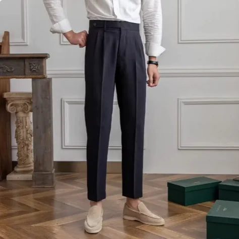 Black / 32