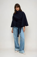 Arlette - Cape mit Gurt